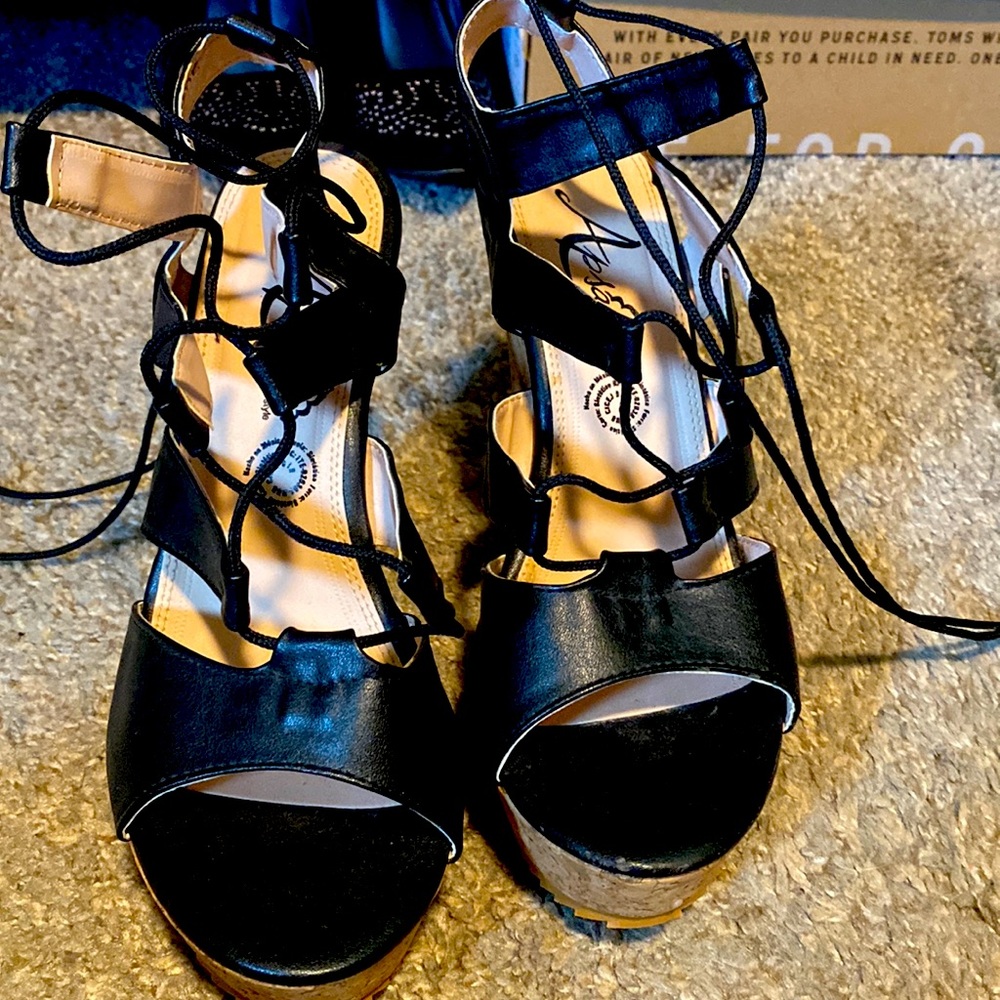 Black heels , size 7